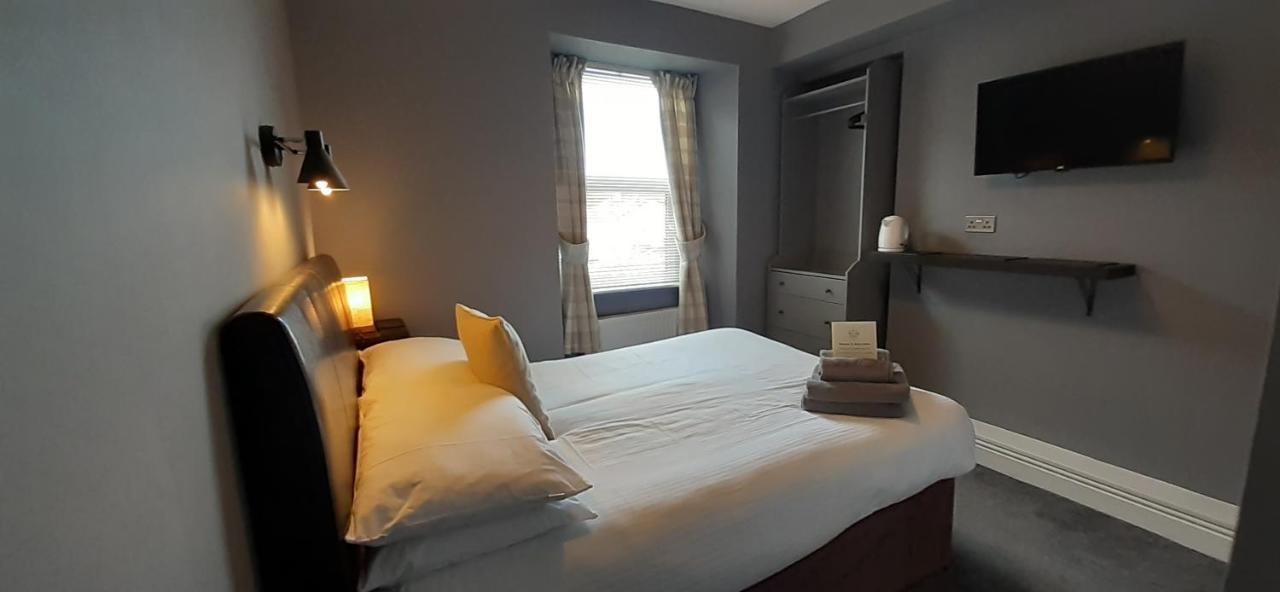 לינה וארוחת בוקר ווינדרמר Brook House ― Free on-site car park מראה חיצוני תמונה