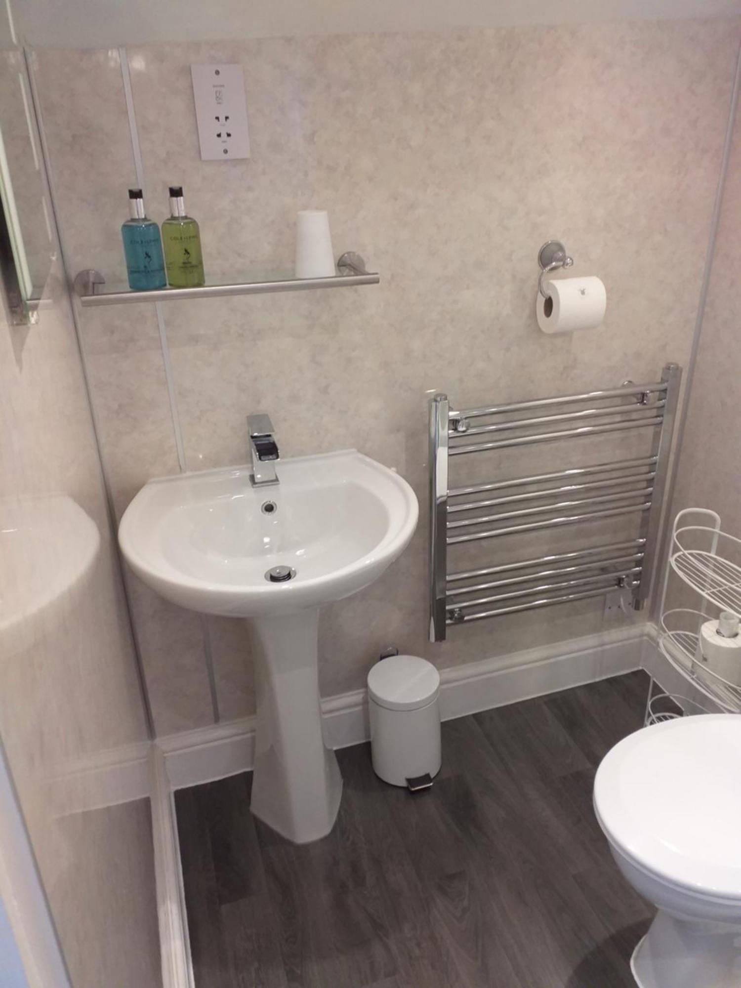 לינה וארוחת בוקר ווינדרמר Brook House ― Free on-site car park מראה חיצוני תמונה